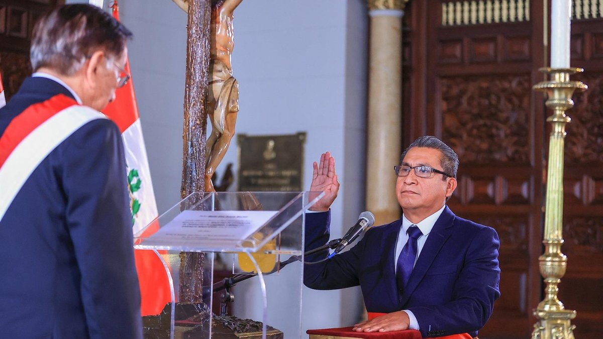 Perú nombra a Waldir Eloy Ayasta Mechán nuevo ministro de Energía y Minas