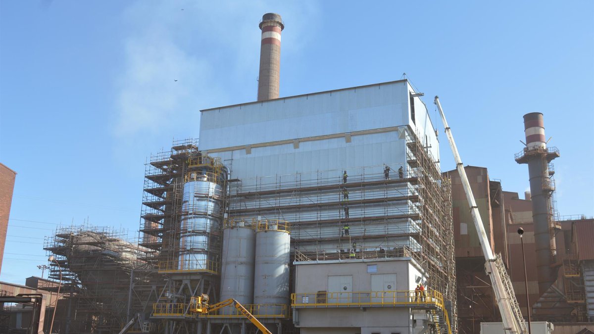 El precio final de la electricidad para los electrointensivos en España es ya más barato que en Alemania