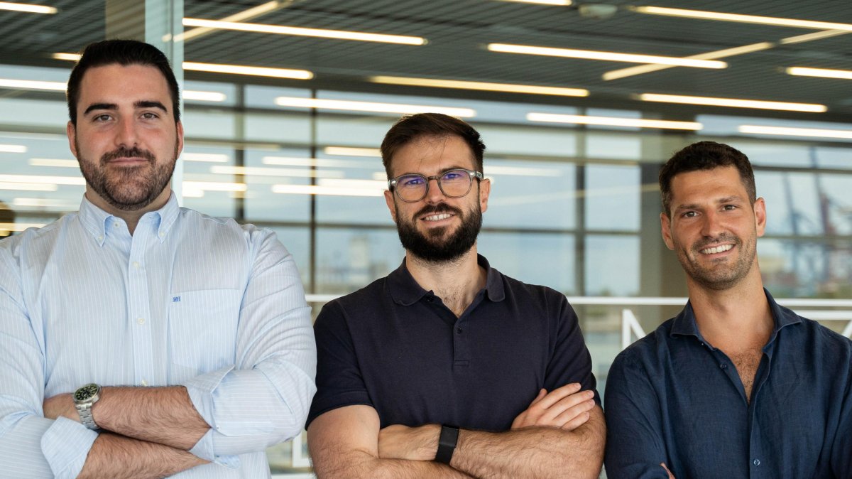 QuantumDrive lanza una planificación de rutas "más útil y abierta" con 50.000 puntos de carga en tiempo real y sin suscripción