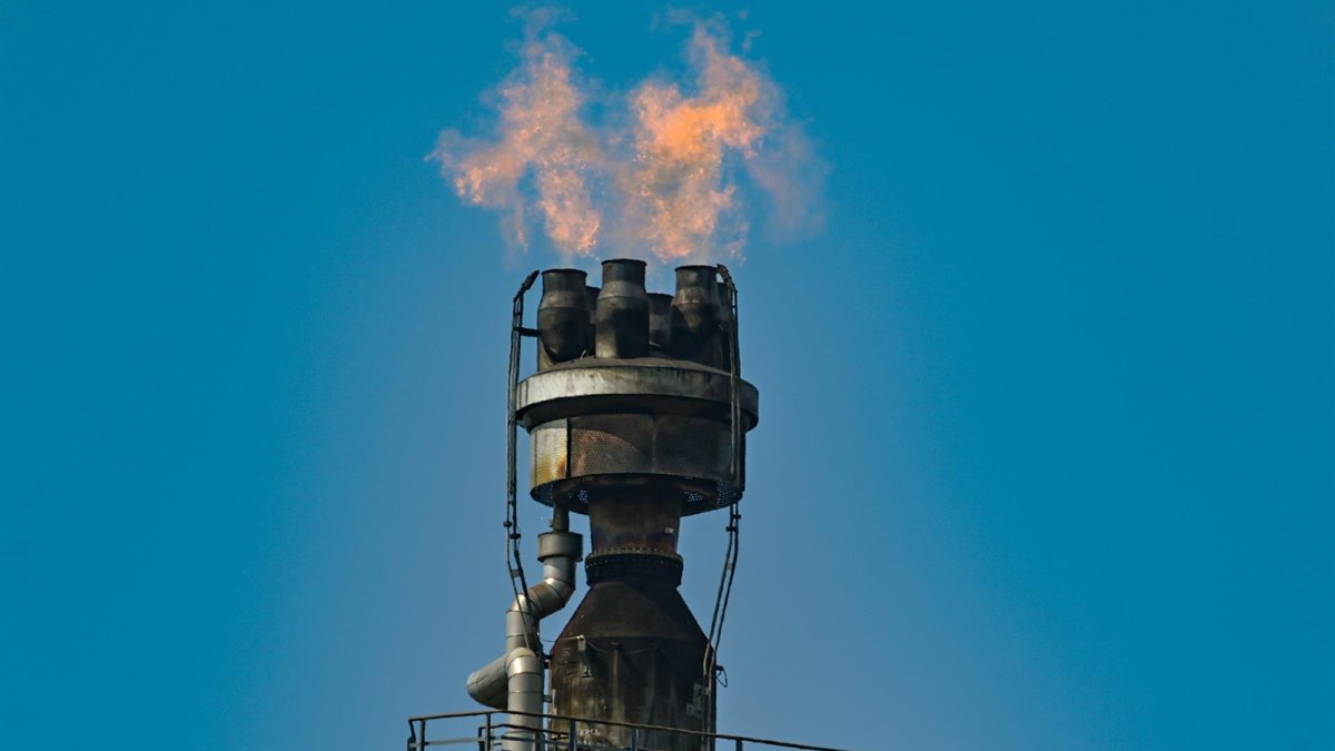 El Gobierno establece los servicios mínimos para la huelga en las refinerías