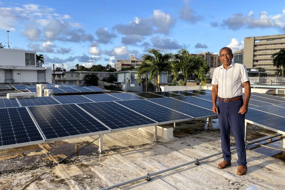 Los sistemas solares en tejados superan al gas natural y ya representan el 20% de la capacidad total de Puerto Rico