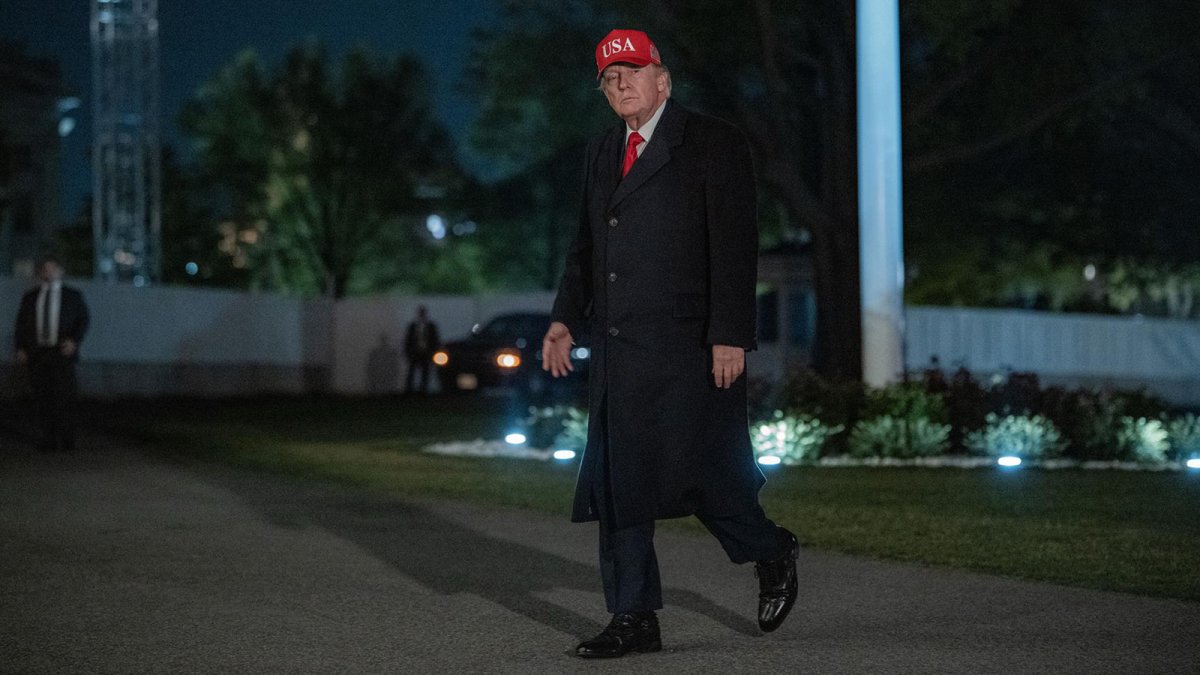 Trump afirma que "muchos barcos" se dirigen a EEUU a por petróleo tras anunciar el cierre del Estrecho de Ormuz