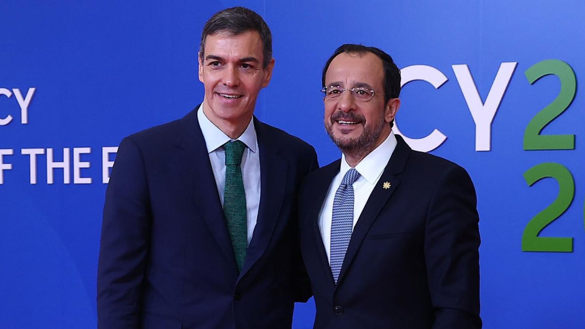 Sánchez plantea a la UE ampliar un año los fondos anticrisis y relajar las reglas fiscales para renovables