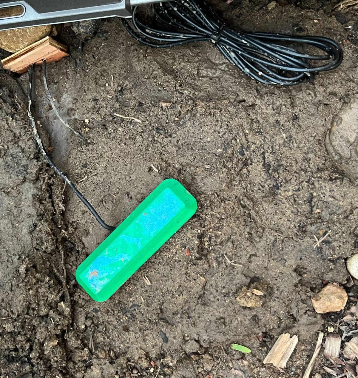 Una pila de combustible alimentada por tierra funciona para siempre