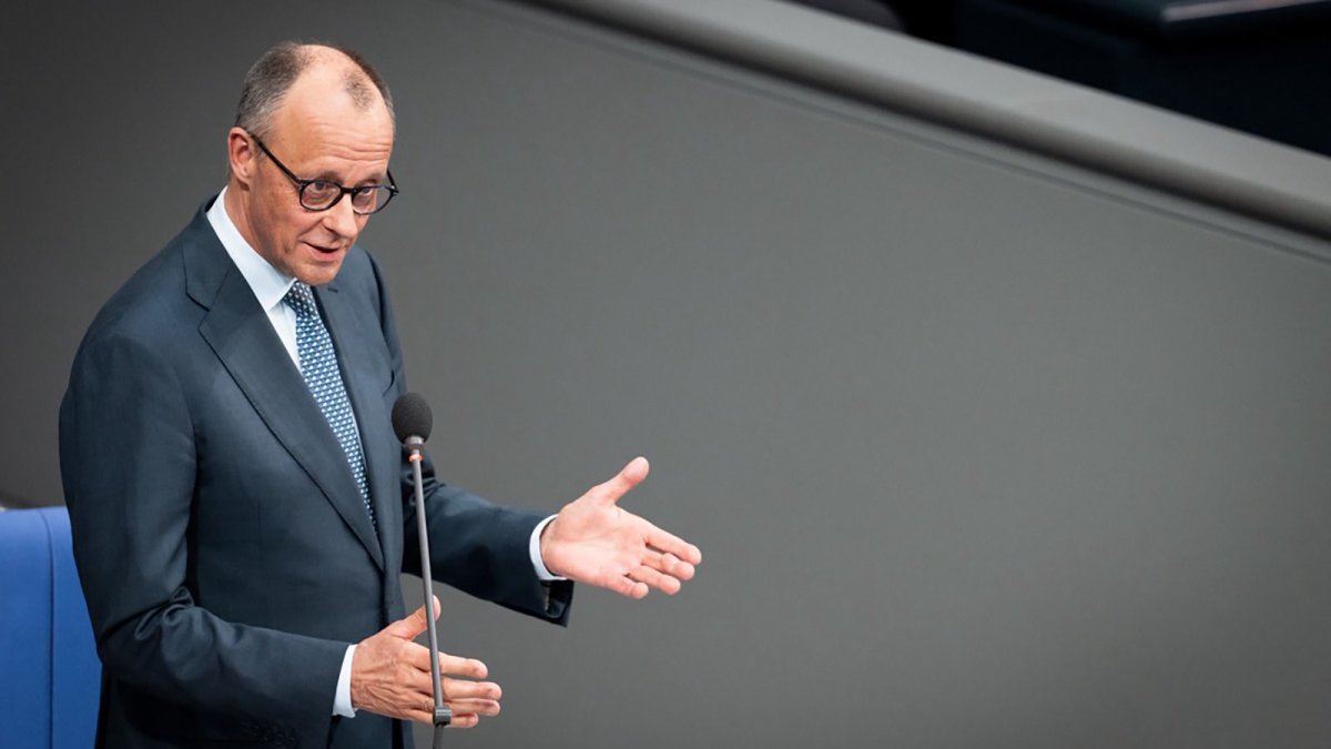 Merz afirma que Alemania aún cuenta con suficiente petróleo y gas, y llama a reabrir Ormuz