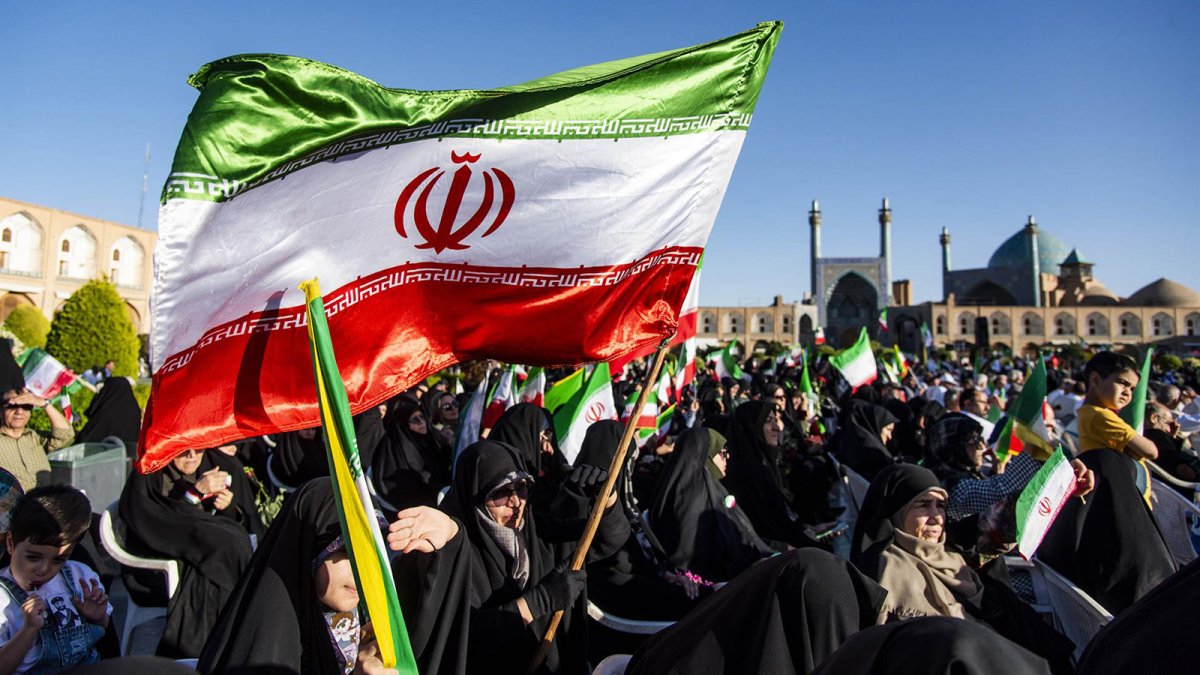 Irán condena la salida de EAU de la OPEP y acusa al país de presionar a sus miembros en medio de la guerra