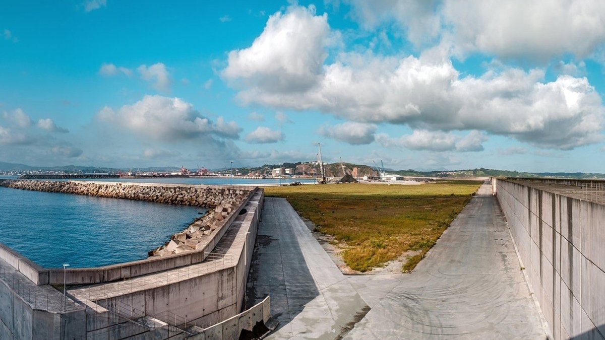 El Musel obtiene 7,17 millones de euros para impulsar la eólica marina en el puerto gijonés