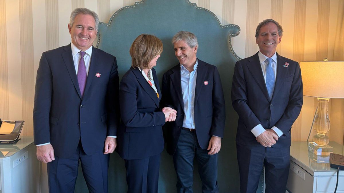 Chevron planea presentar en Argentina un proyecto de inversión por 10.000 millones de dólares
