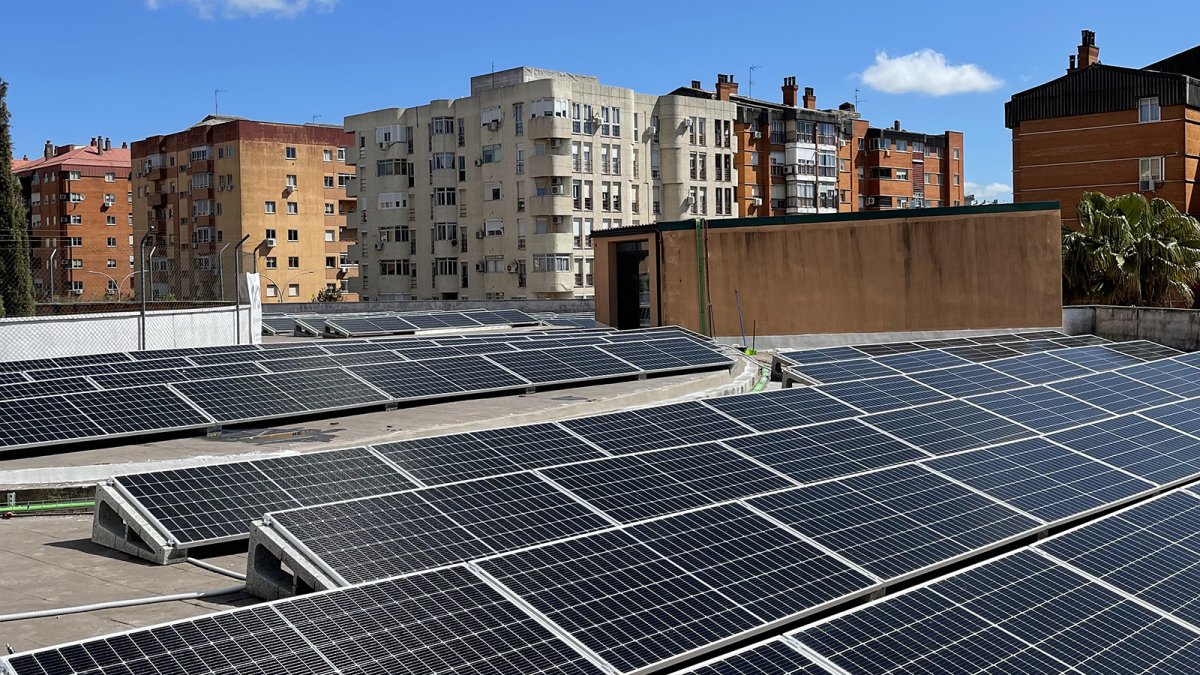Badajoz instala más de una veintena de comunidades solares a través de Iberdrola