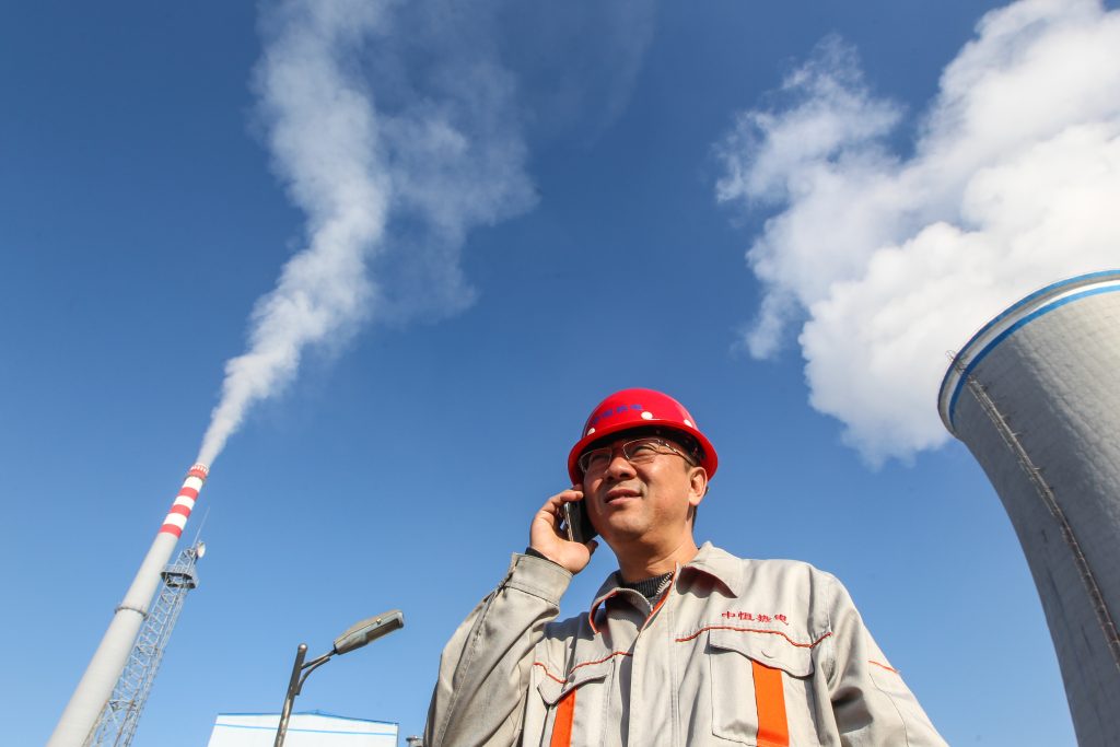 Las importaciones chinas de energía cayeron en abril en medio de guerra en Oriente Medio