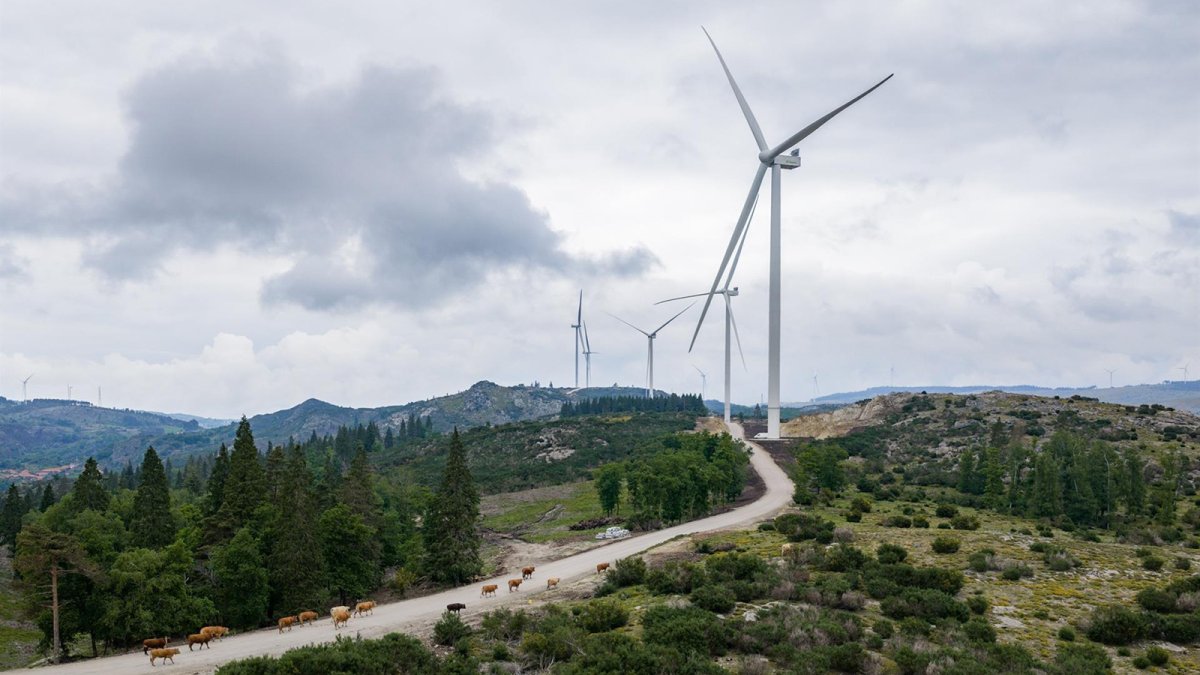 Iberdrola pone en marcha el megaproyecto eólico-hidroeléctrico del complejo portugués del Tâmega