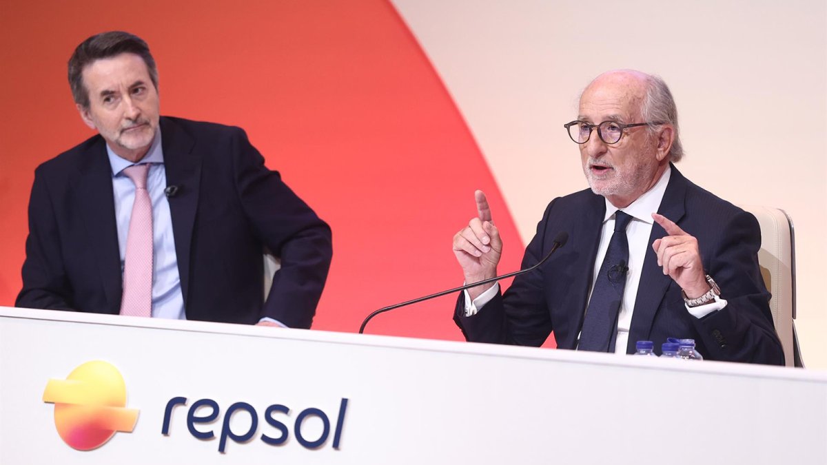 Repsol tiene un excedente de hasta el 25% de las necesidades de queroseno de sus clientes