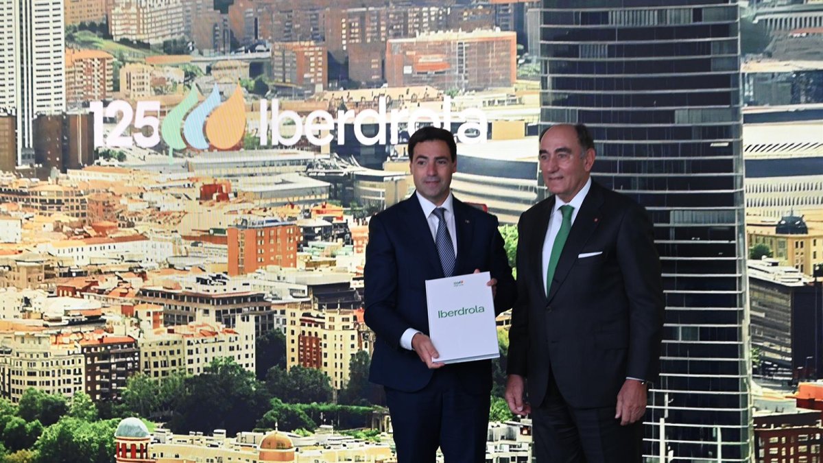 Pradales ve a Iberdrola pieza clave del renacer industrial y pide incentivar la inversión en redes