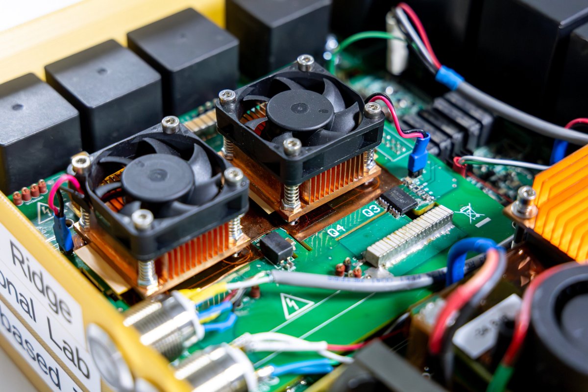 Un nuevo convertidor eléctrico busca responder al creciente consumo energético de la inteligencia artificial