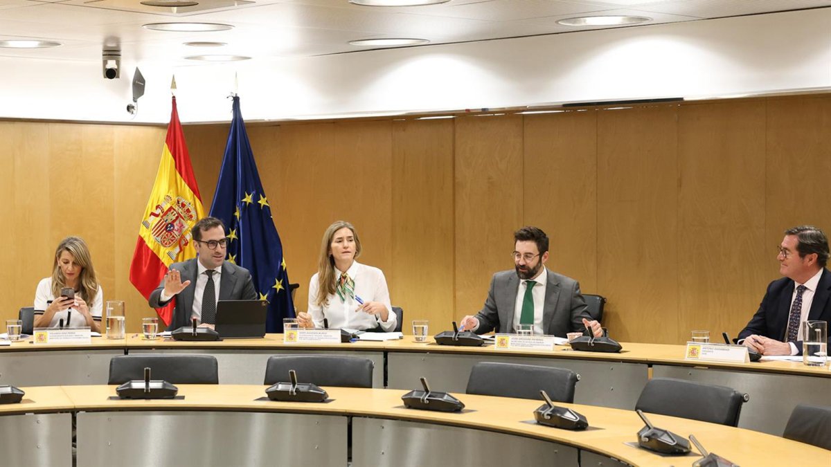 El Gobierno mantendrá más reuniones con agentes sociales para decidir si prorroga o adapta medidas anticrisis