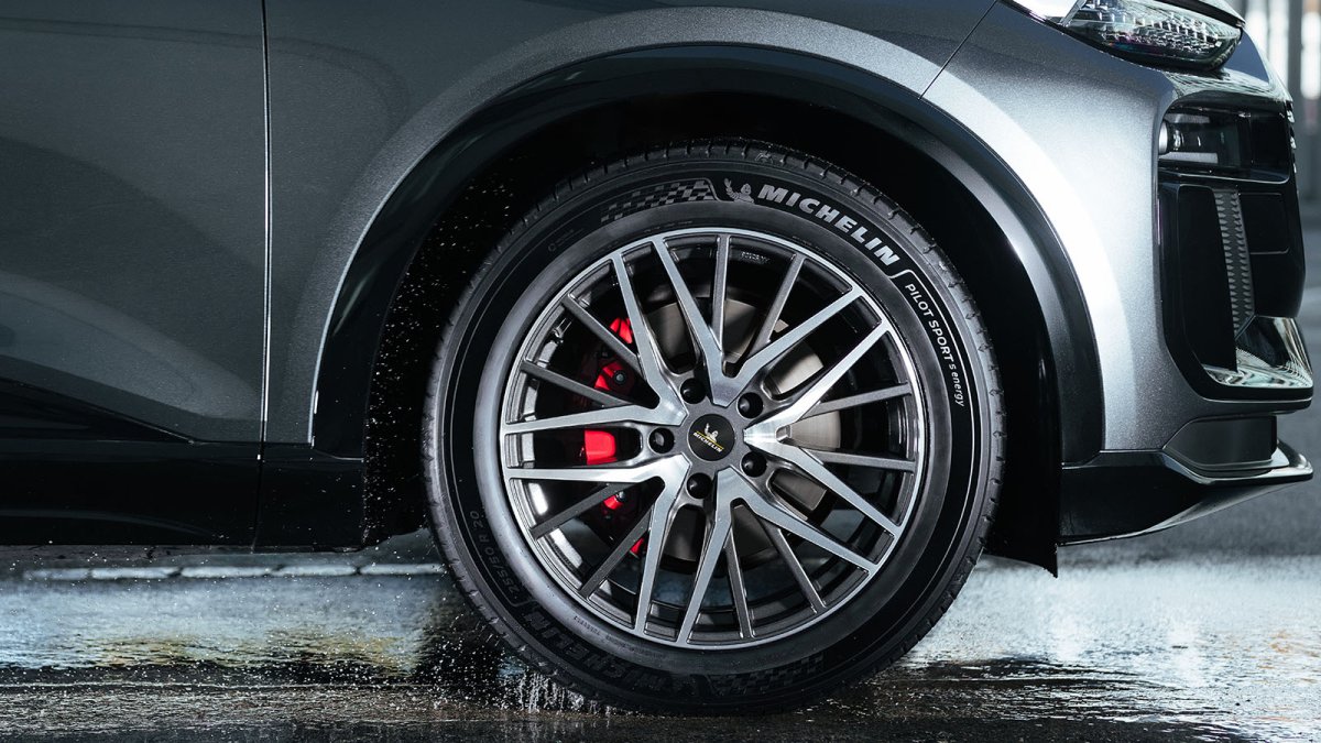 A prueba los nuevos Michelin Primacy 5 energy y Pilot Sport Energy aptos para la era electrificada  