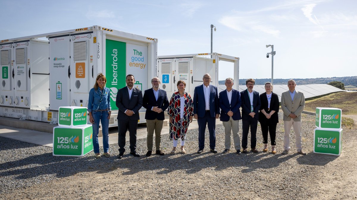 Iberdrola inaugura la mayor batería de almacenamiento de energía de España, con 120 MWh, en el complejo Campo Arañuelo (Cáceres).