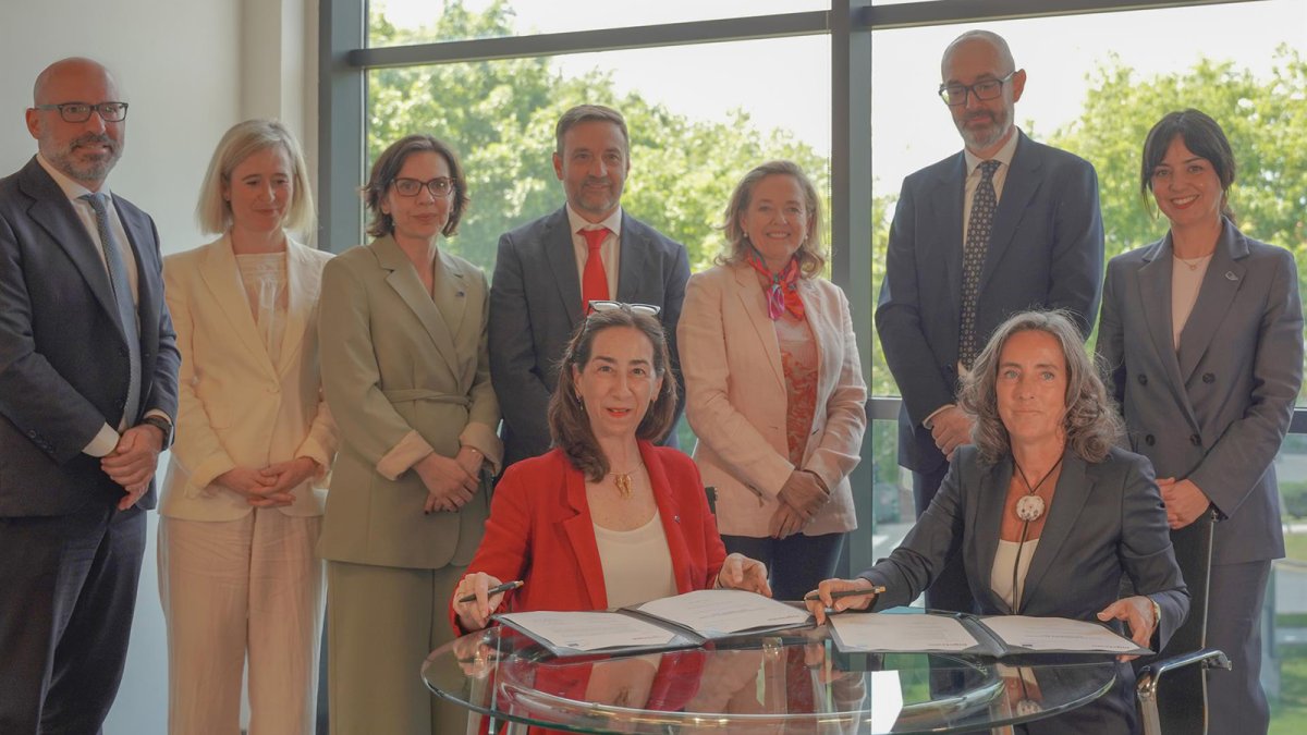 El BEI e Ingeteam firman un préstamo de 75 millones para tecnologías avanzadas de renovables y electrificación
