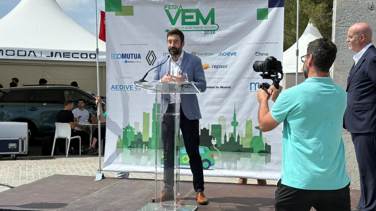 Groizard defiende que el futuro de la industria automovilística pasa por la electrificación