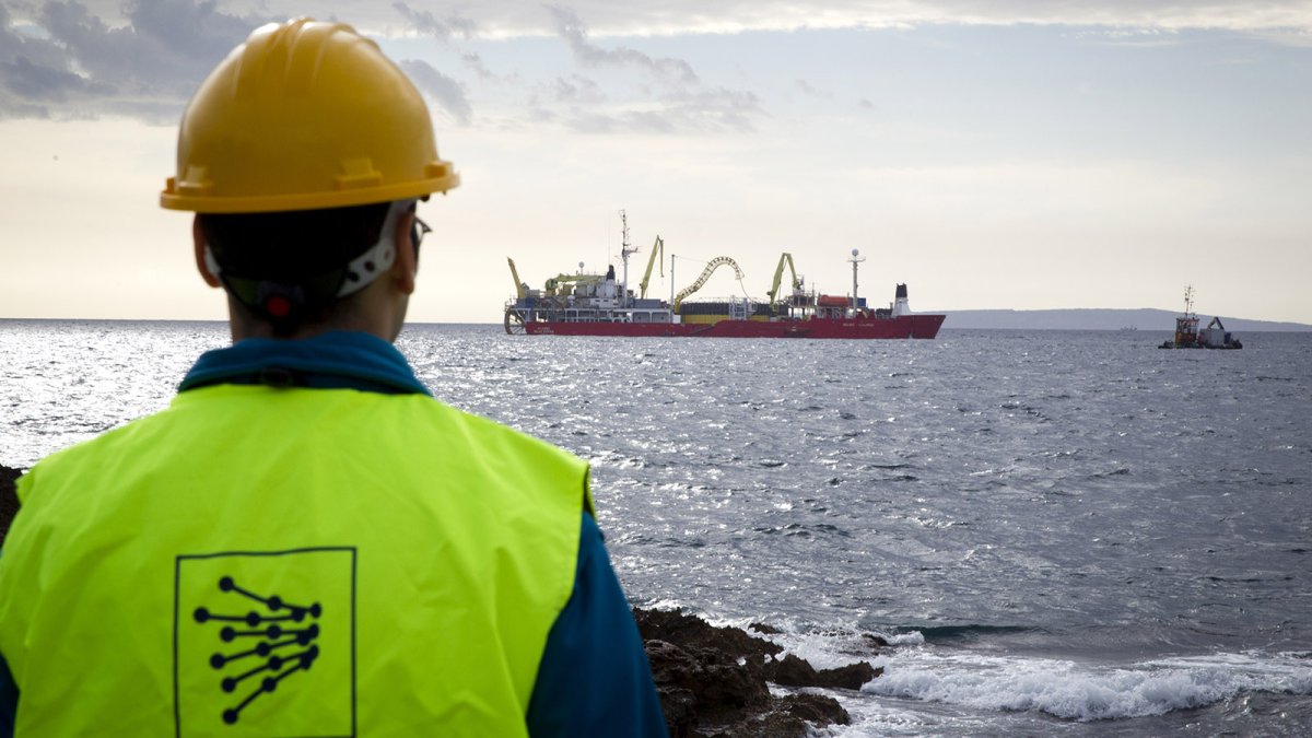 Comienza la evaluación ambiental del segundo cable eléctrico submarino entre Mallorca y la Península