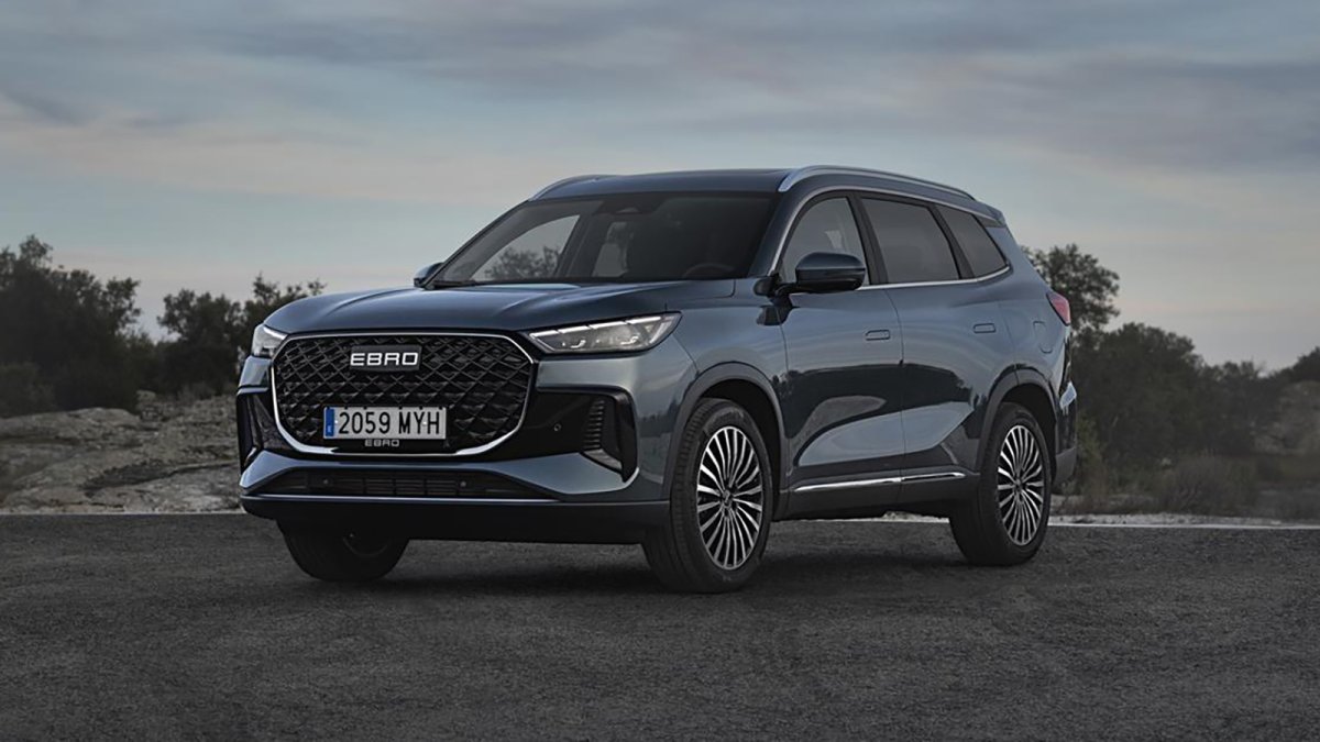 Ebro s800, el SUV de siete plazas 'español' que apuesta por el confort y tecnología, desde 36.990 euros