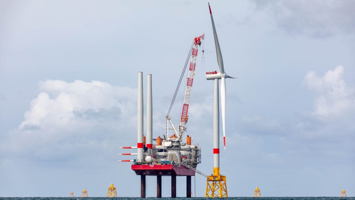 Ocean Winds instala la primera turbina de Dieppe Le Tréport y activa la cuenta atrás para su entrada en operación