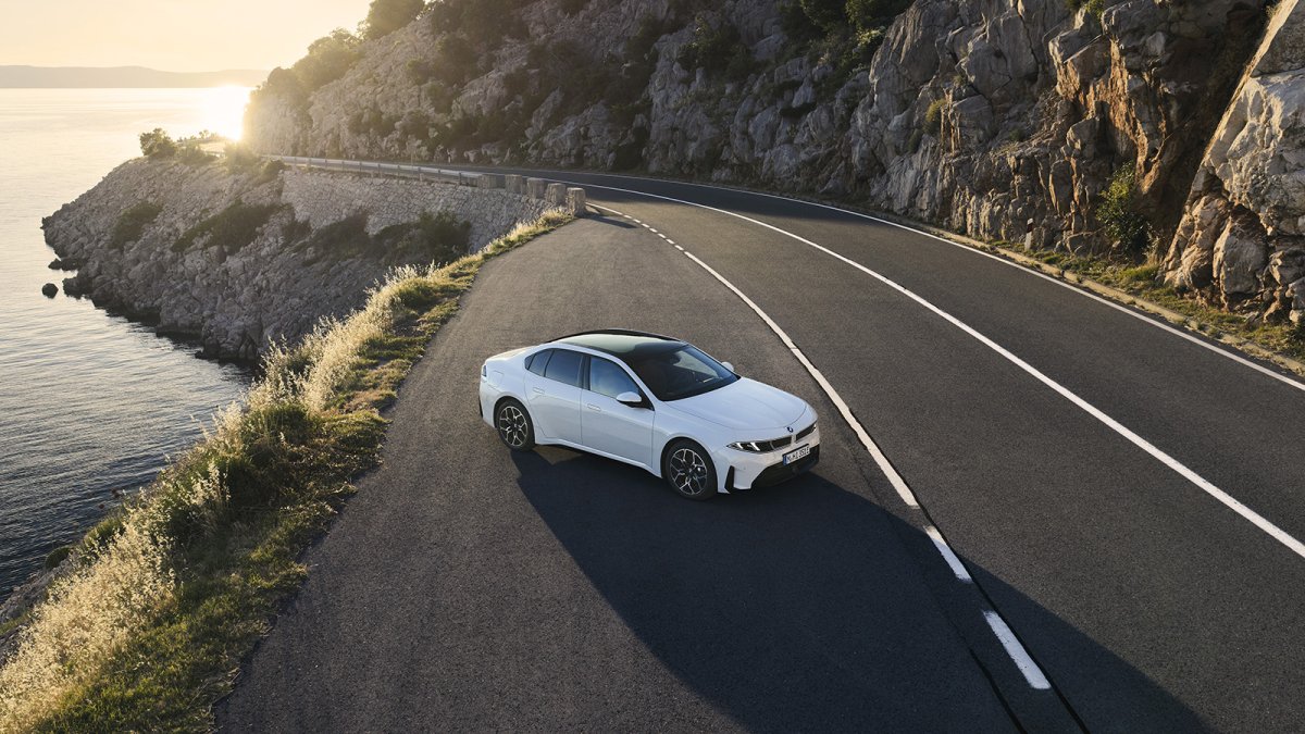 BMW i3 2026: ya conocemos el precio del primer Serie 3 eléctrico