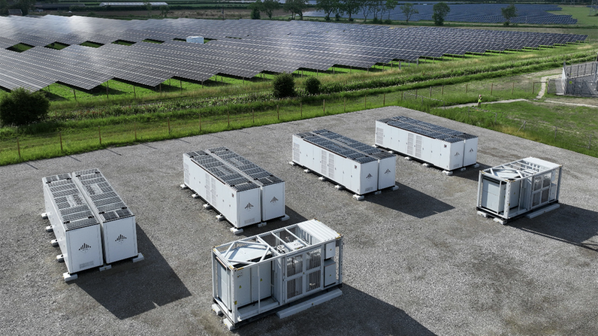 Europa instaló un 48% más de baterías en 2025