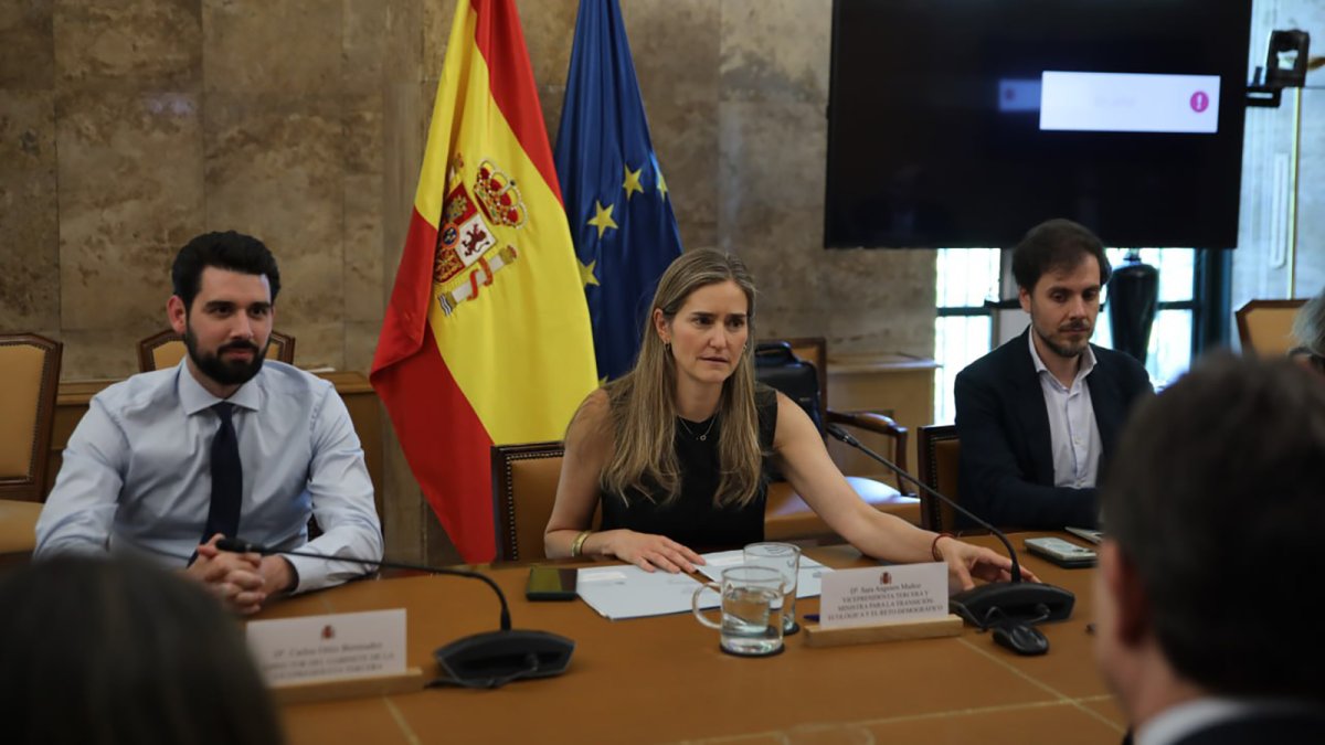 Aagesen afirma que España cuenta con reservas de gasóleo, gasolina y queroseno para casi 100 días