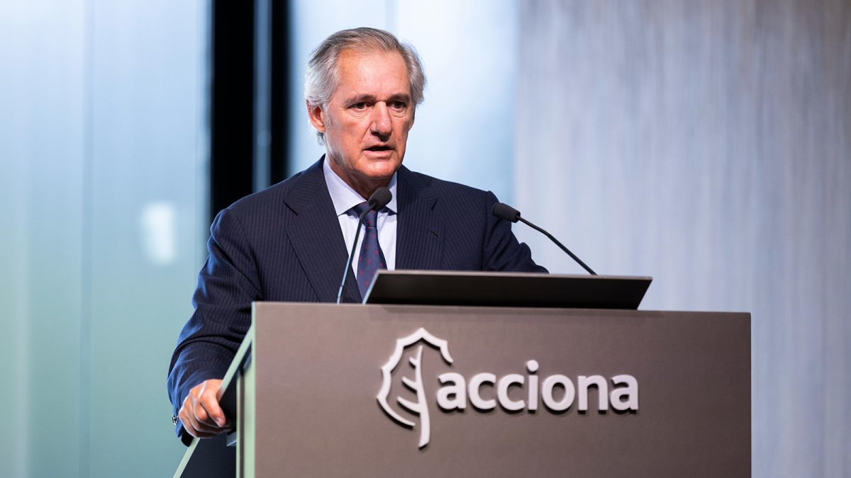 Acciona sigue sin deshojar la margarita sobre qué hacer con su filial energética