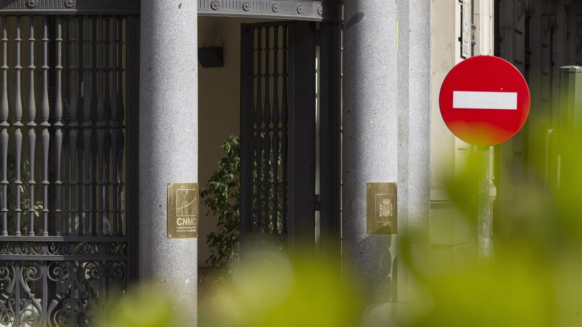 La CNMC aprueba el nuevo servicio de arranque autónomo en el sistema eléctrico tras las lecciones del apagón