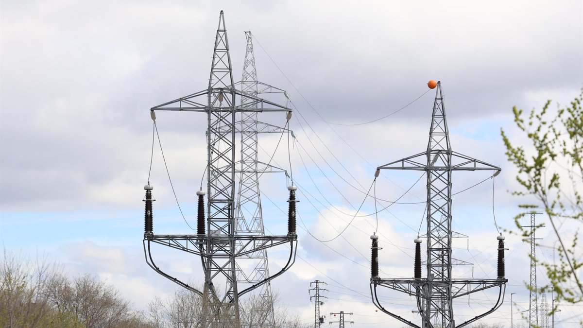 La demanda eléctrica cae un 0,9% en junio en España, pero las renovables crecen un 12%