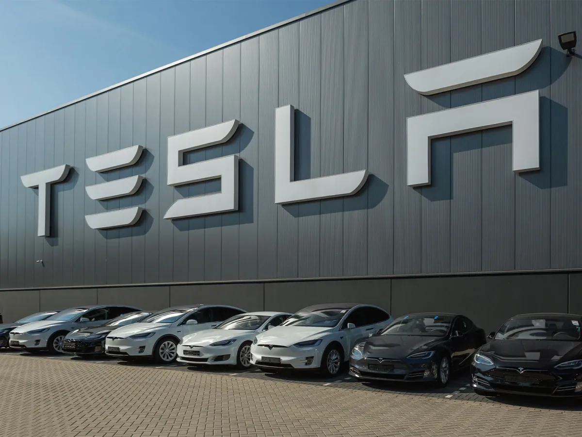 El negocio de baterías de Tesla crece un 53% y adelanta al ritmo de sus coches
