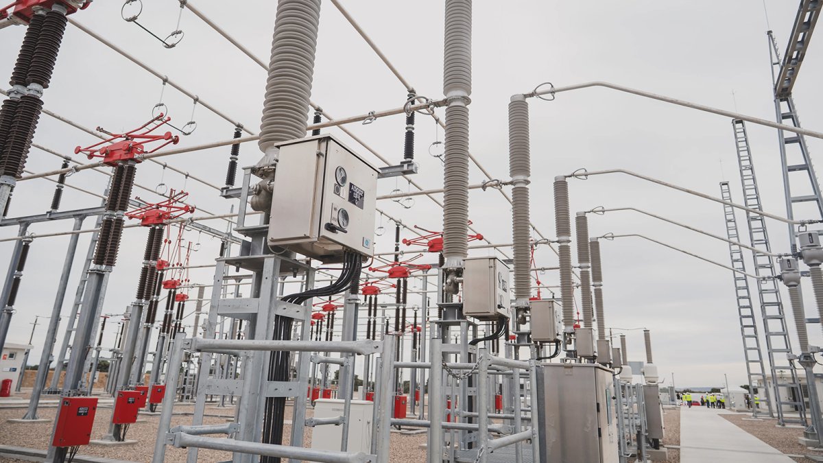 Red Eléctrica amplía dos subestaciones en Toledo para reforzar la red de transporte y alimentar el eje ferroviario con Extremadura