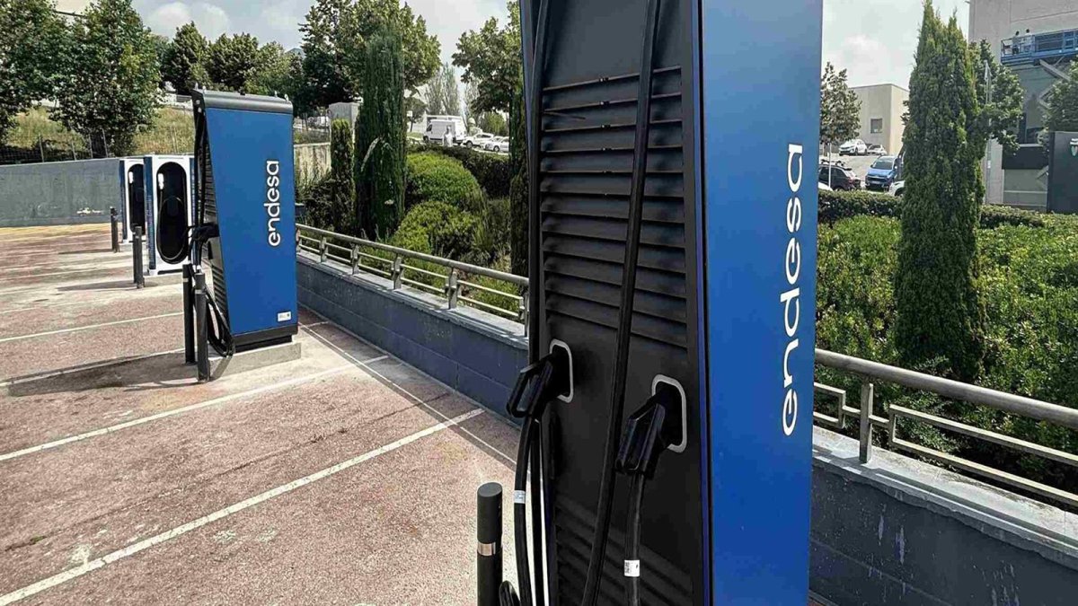 Endesa suma casi 7.200 puntos de recarga para eléctricos en España, impulsando apuesta por la alta potencia