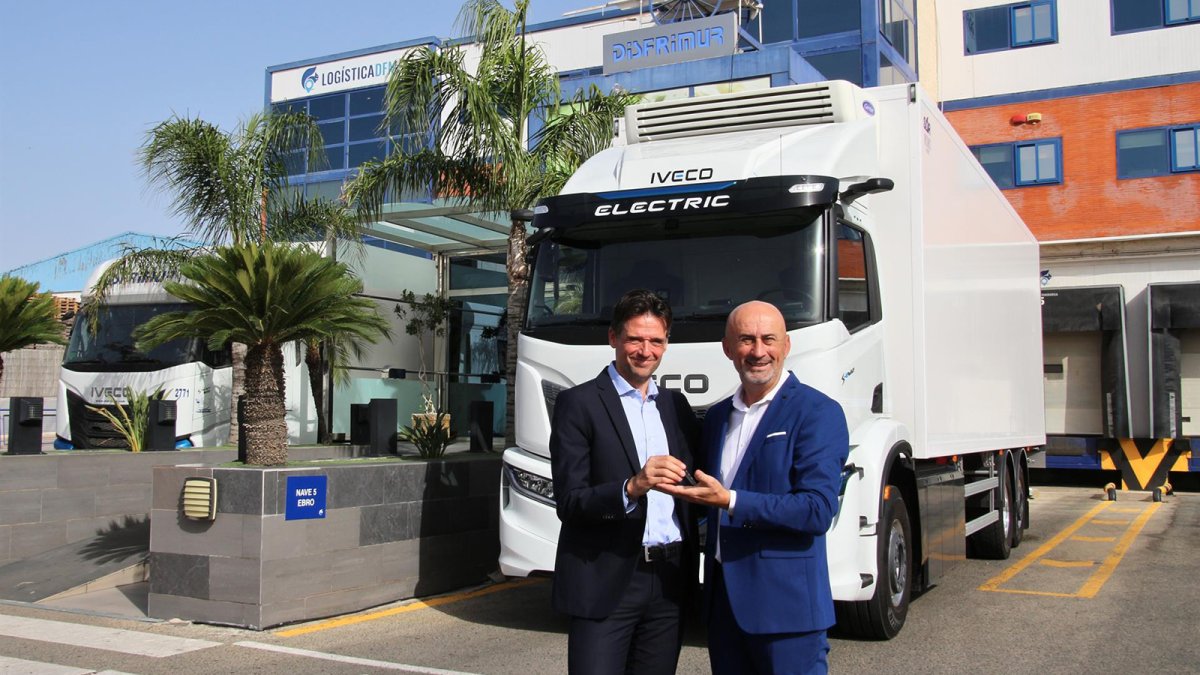 Iveco entrega a Disfrimur el primer camión pesado 100% eléctrico de la marca en España