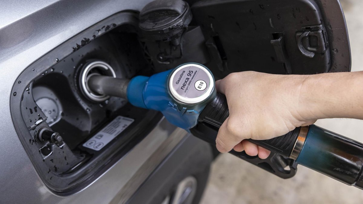 BMW, Toyota, Bosch y Repsol ponen a prueba en España vehículos con gasolina 100% renovable