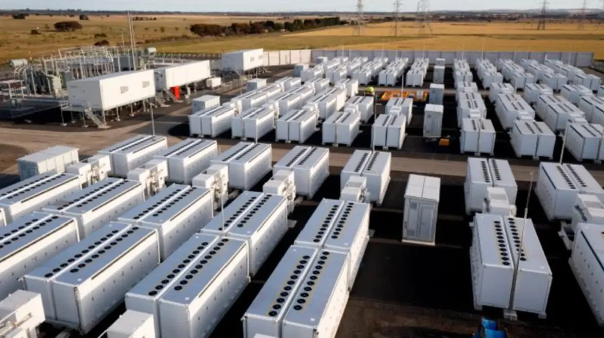 Los inversores de baterías ganan terreno como alternativa a los condensadores síncronos en la transición energética de Australia