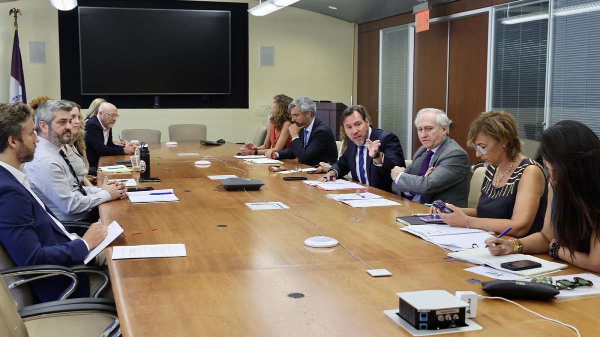 Puente aborda con representantes del Ayuntamiento de Nueva York la gestión de la movilidad sostenible