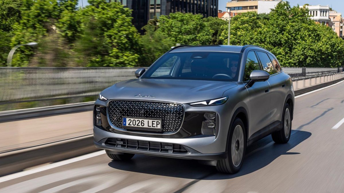 Lepas abre la comercialización del SUV híbrido enchufable L8 en España, desde 33.990 euros