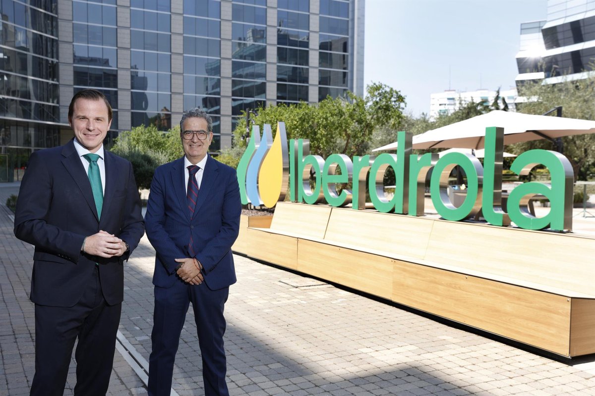 Iberdrola y la Fundación Asprima firman una alianza para impulsar la electrificación de la vivienda