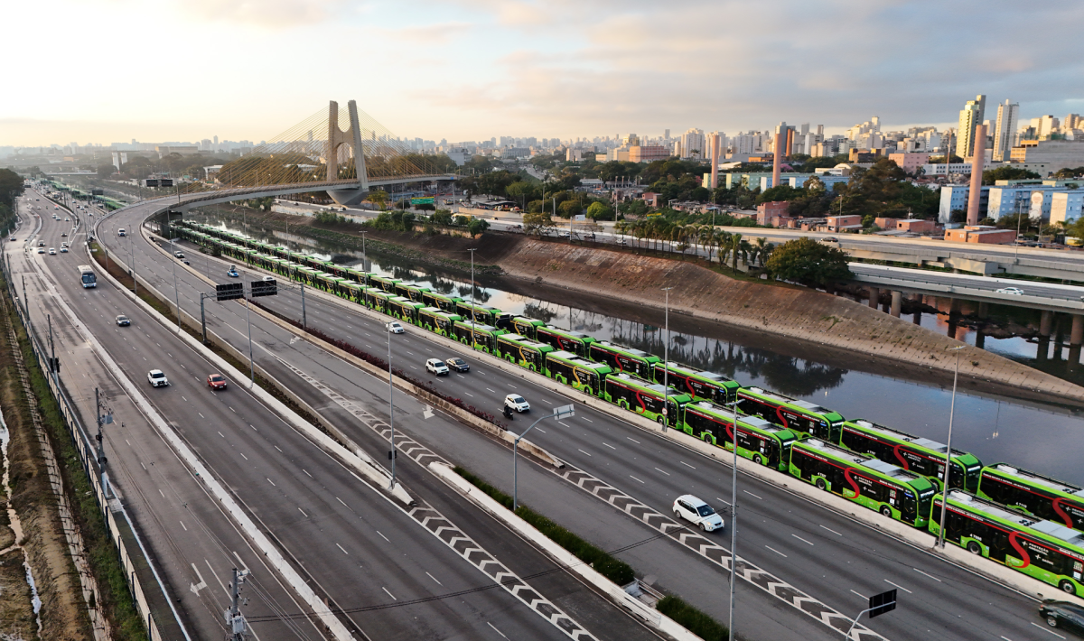 Las ciudades de Latinoamérica alcanzan el hito histórico de 10.000 autobuses eléctricos en operación 