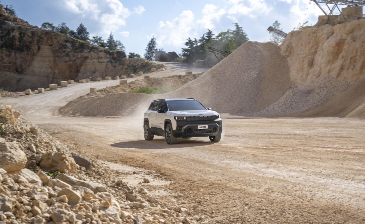 Jeep redefine el 'off-road' con su nuevo Compass eléctrico, con motor de 375 CV y autonomía de 600 km