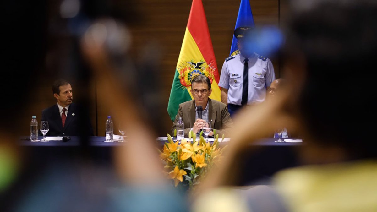 El Gobierno de Bolivia afirma que la retirada de la subvención al diésel es un imposición de FMI