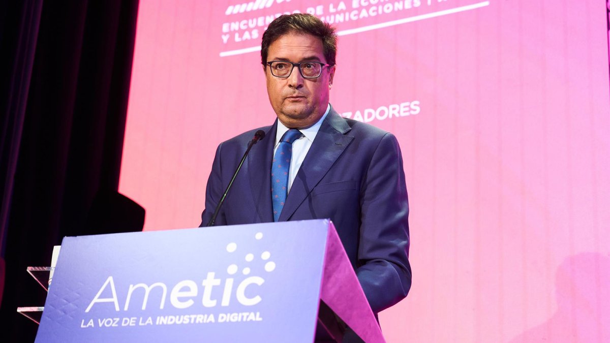 El Gobierno negocia con el sector tecnológico las condiciones del futuro decreto de centros de datos