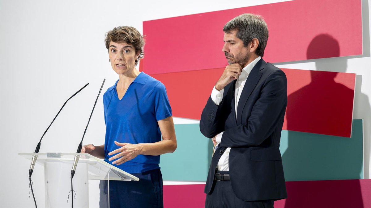 Sumar pide reactivar el impuesto a las energéticas y vigilar precios en gasolineras por la inflación