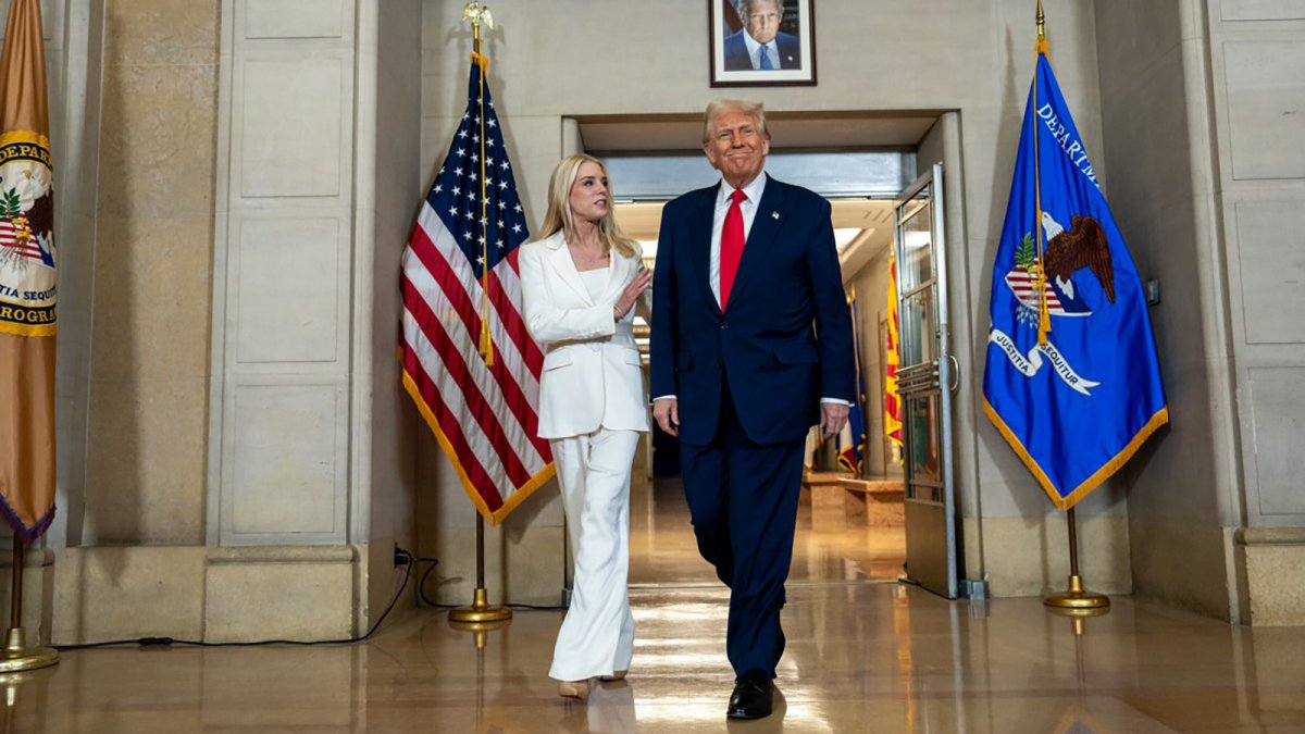 Trump se reunirá con empresarios petroleros tras el acuerdo con Venezuela sobre el crudo
