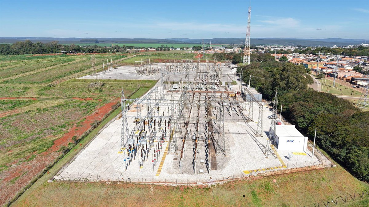 Cox adelanta 24 meses la puesta en marcha de una línea eléctrica en Brasil tras invertir 62 millones