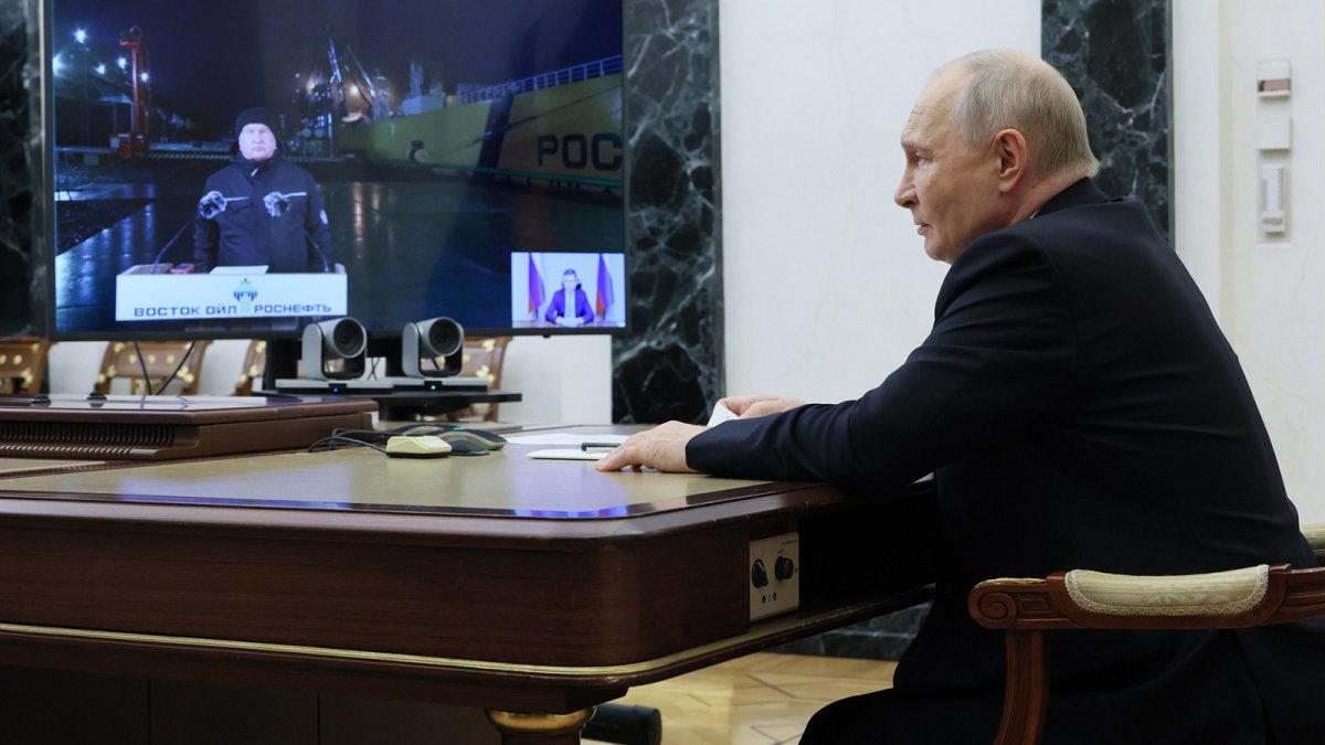 Rusia inaugura proyecto que permitirá transportar petróleo en barco por la ruta ártica
