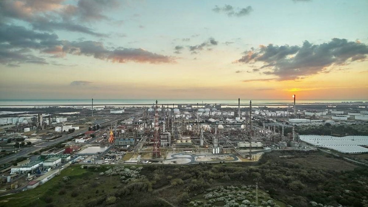 Moeve pondrá mañana la primera piedra de su planta de hidrógeno renovable de 300 MW en Huelva